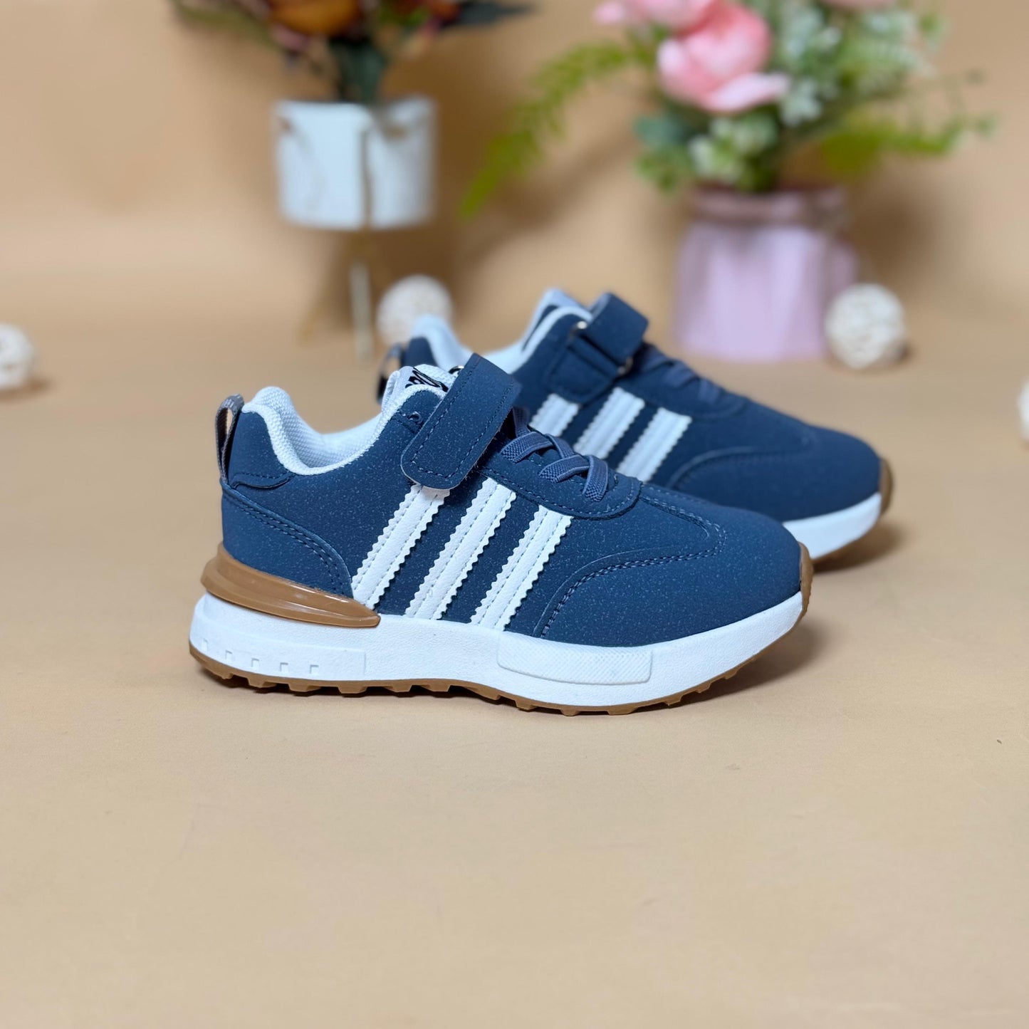 classic blue kids sports sneaker
