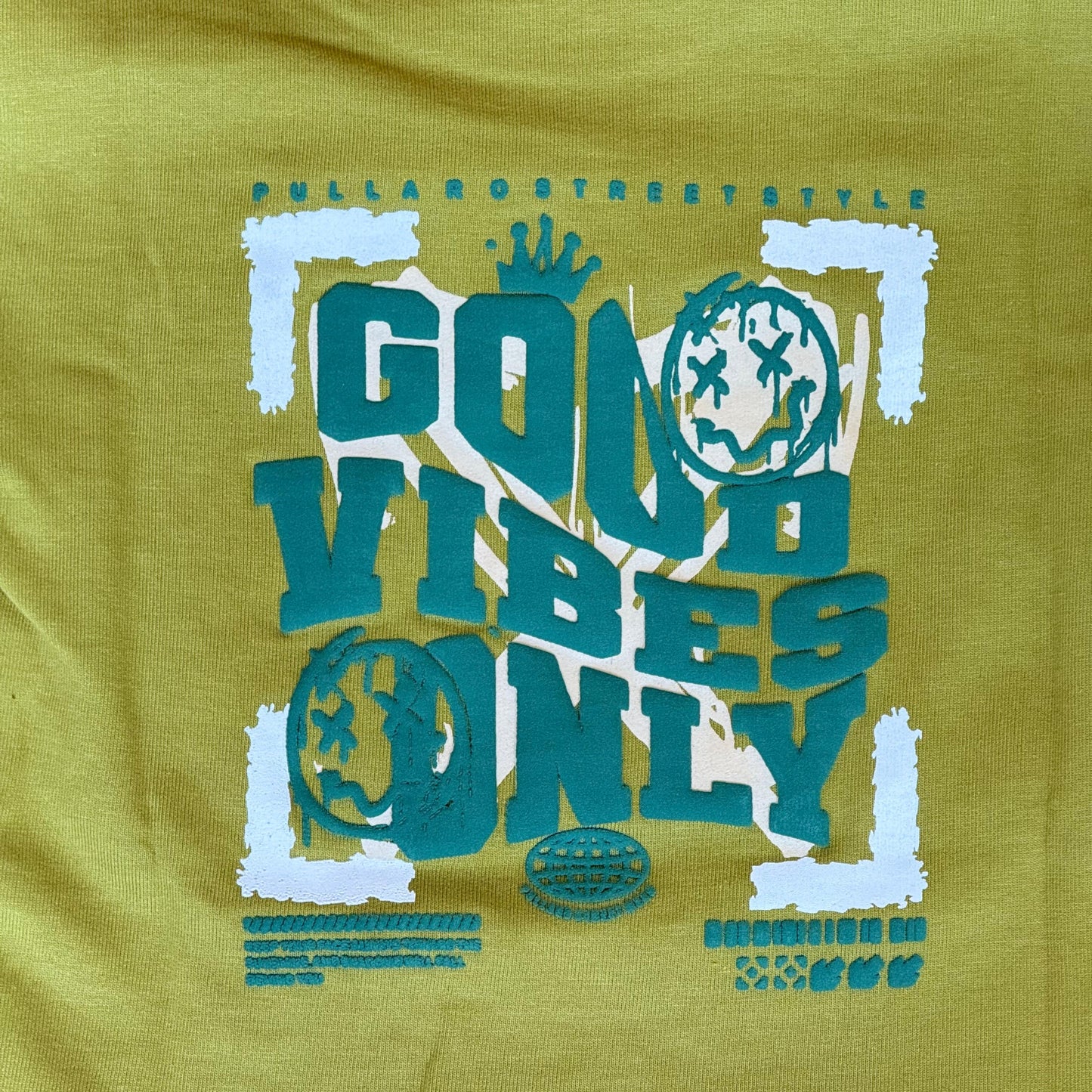 Drop Shoulder "Good Vibes Only" T-Shirt