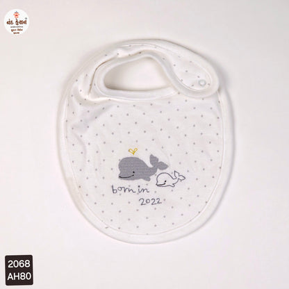 Embroidered design baby bibs