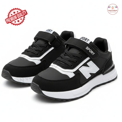 Classic black & white kids sneaker