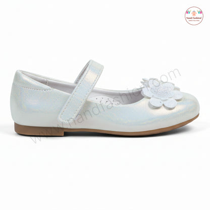 cute white floral baby girl Mojadi