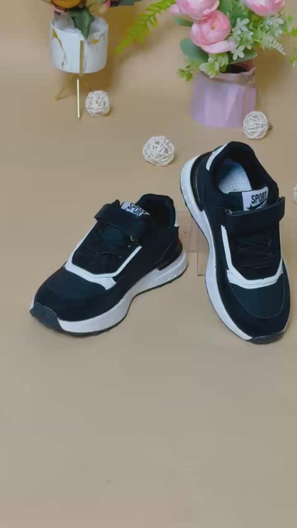 Classic black & white kids sneaker